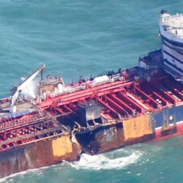 ‘Heroic’ oil tanker crew praised after North Sea ship crash