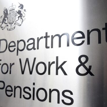 Government unveils benefit crackdown designed to save £5bn