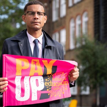 Teaching unions gear up for fight with Number 10 over AI job-loss fears
