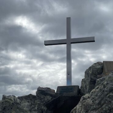 Do Falkland Islanders feel less secure in new world dominated by strong men?