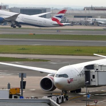 Airlines threaten Heathrow with legal action