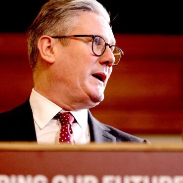 Starmer faces calls for UK’s role in Gaza war to be scrutinised in Chilcot-style inquiry