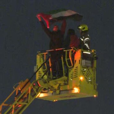 Man holding Palestinian flag who climbed up Big Ben clock tower comes down