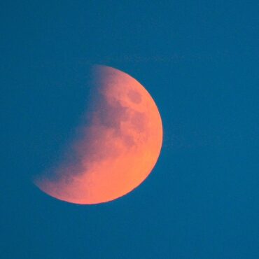 How to see this week’s blood moon lunar eclipse