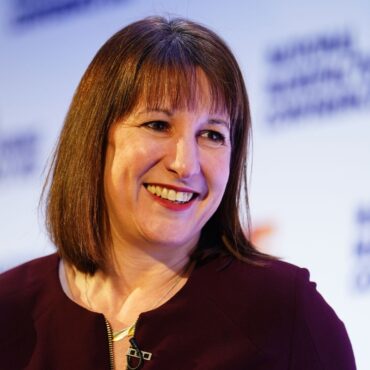 Civil service to be ordered to cut £2bn – as Reeves rules out tax rises next week