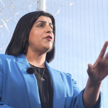 Violent offenders could be let out early in government plan to free up prison space