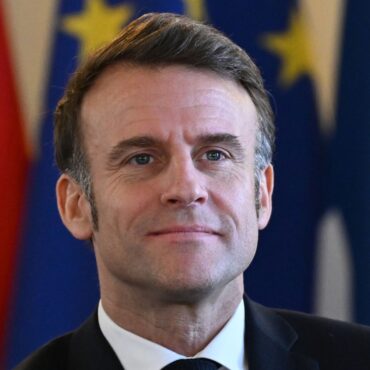 Macron to beat Trump to UK state visit – report