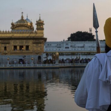 More than 400 Sikh groups call on Starmer to launch ‘promised’ inquiry on Golden Temple massacre