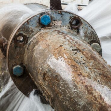 Almost 10,000 properties without proper water supplies because of burst pipe