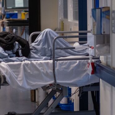 ‘Undignified and unsafe’: Hospital patient had to wait more than 10 days for a bed