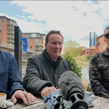 UB40 say striking bin workers ‘shouldn’t give up’