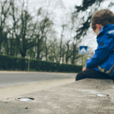 Government delays child poverty strategy