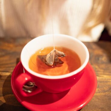 Fraudster conned luxury hotels out of £580k by selling fake Scottish tea