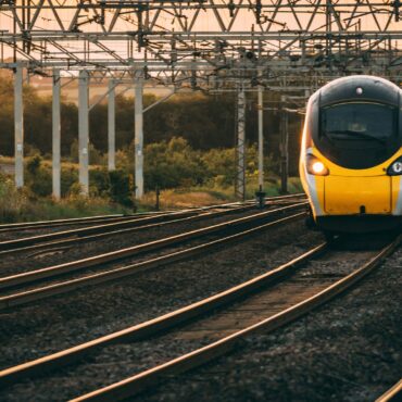 Teenagers to be allowed to drive trains