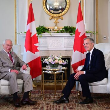 King urged to seek Canadian apology for historical abuse of British children