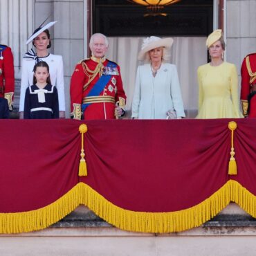 Veterans to join King for VE Day tea party as PM praises ‘selfless dedication’