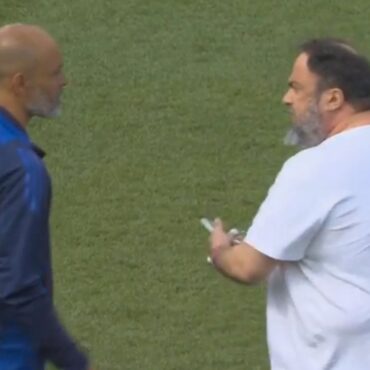 Nottingham Forest owner confronts manager on pitch