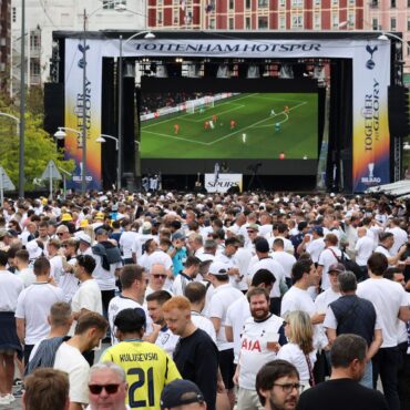 Spurs v Man Utd: Latest from Bilbao ahead of Europa League final
