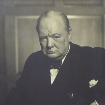 Man who stole iconic portrait of Winston Churchill from hotel is jailed