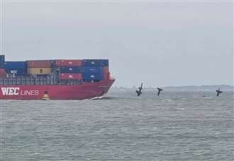 ‘It’s too close!’ – Concern over ships passing bomb wreck despite reassurances
