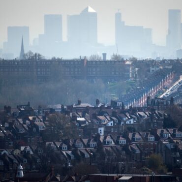 Thousands of deaths in 2025 will be linked to air pollution, report warns