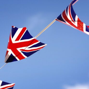 Council apologises amid school Union Flag row