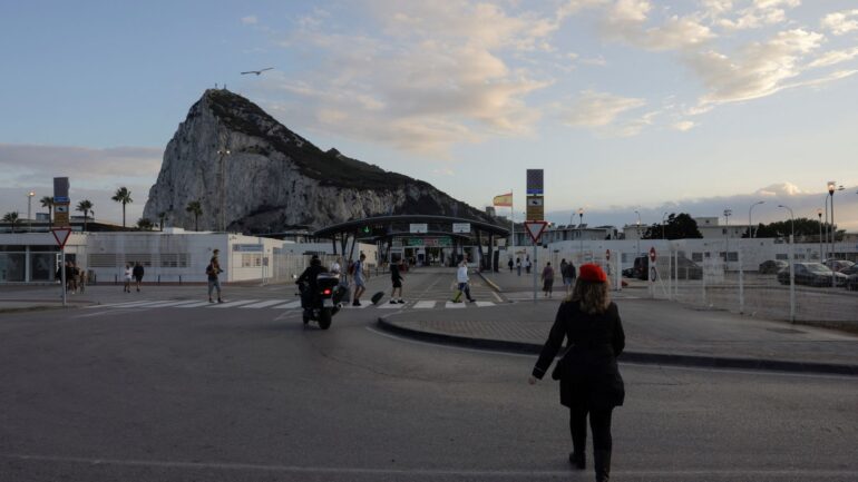 Foreign sec flies to Gibraltar – with hopes of securing a post-Brexit deal with Spain