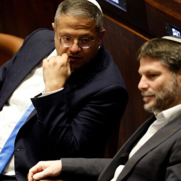 Who are the two Israeli ministers who have been sanctioned by the UK?
