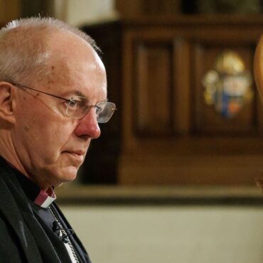 Archbishop of Canterbury job advert goes live – and for the first time they could be a woman