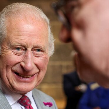 King greets ‘amazing’ D-Day veteran – and tells him ‘keep drinking the whisky’