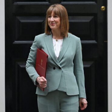 Reeves hands NHS £29bn extra per year and pledges to end asylum hotels