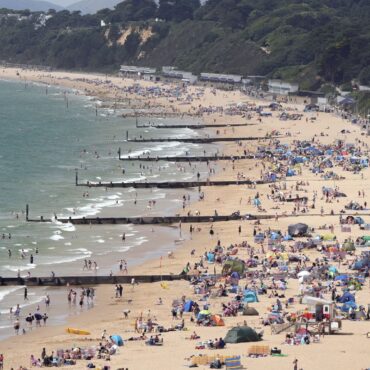 UK ‘to be hotter than Barbados’ with temperatures set to hit a record-breaking 34C