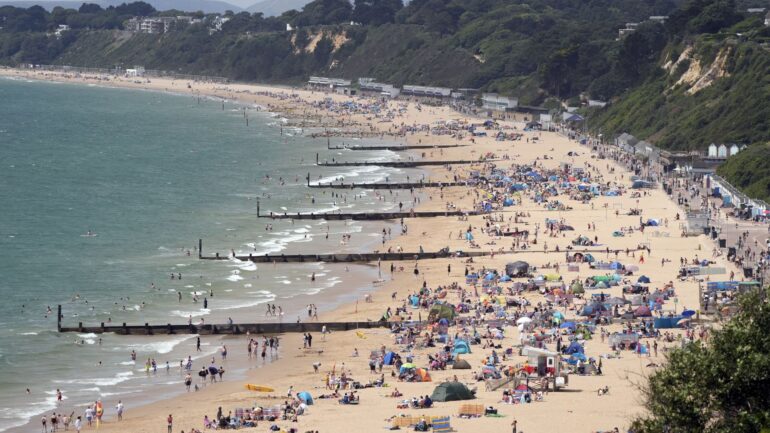 UK ‘to be hotter than Barbados’ with temperatures set to hit a record-breaking 34C