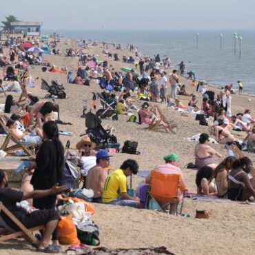 UK has warmest spring on record