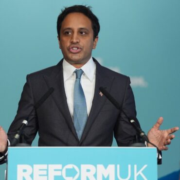 Reform UK chairman reverses decision to quit party
