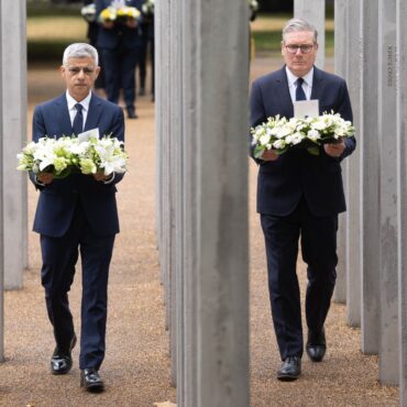 Thousands of petals fall at service to remember 7 July victims
