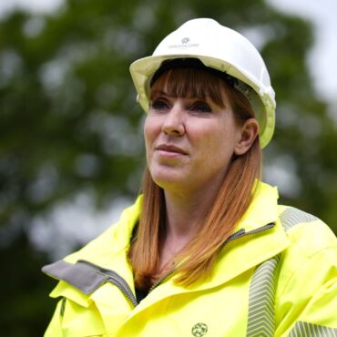 Unite suspends Angela Rayner over Birmingham bin strike