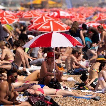 Temperatures set to hit 30C in parts of UK this week