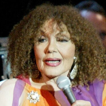 Grammy-winning jazz singer Dame Cleo Laine dies