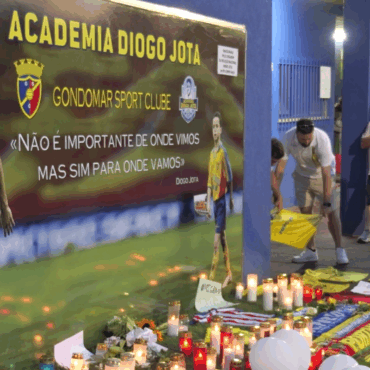 Crowds gather for the saddest of homecomings for Diogo Jota and his brother