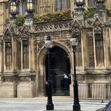New front door to House of Lords cost £9.6m… but doesn’t work