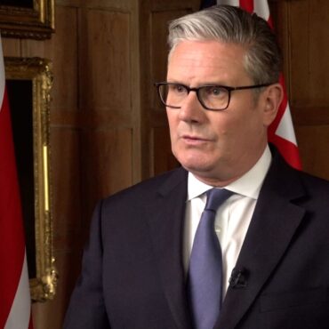 Starmer aims to break cabinet away day curse