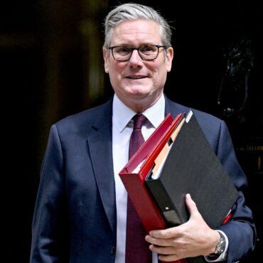 Labour MPs form new group as they urge PM to focus on living standards