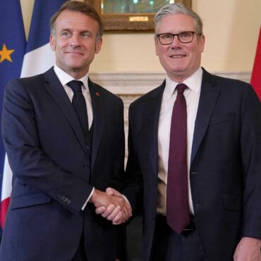 Starmer and Macron agree need for ‘new deterrent’ to stop small boat crossings