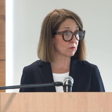 Government to conduct early review into state pension age
