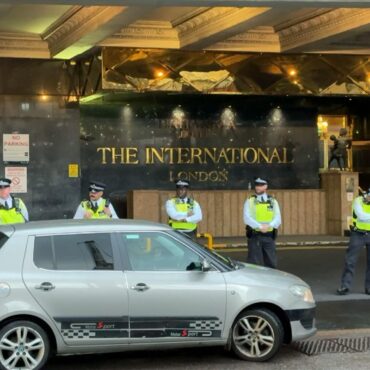 Police attend protest outside London hotel which ‘will be housing asylum seekers’
