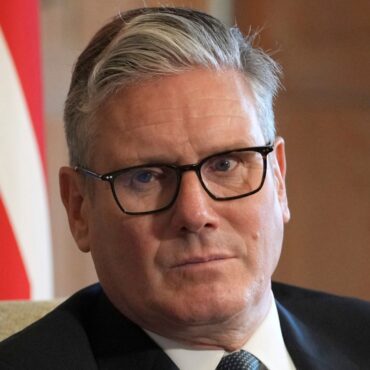 Sir Keir Starmer is caught between Trump, Macron and MPs over Palestine recognition