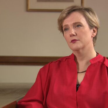 Labour MP Stella Creasy thanks tube passengers for intervening as she was ‘hassled’ on Victoria line