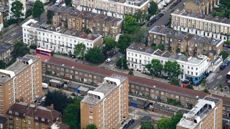 Leaseholders to get rights to more easily challenge extortionate service charges
