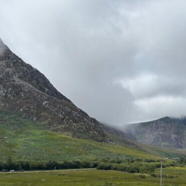 Demand on mountain rescue teams ‘unsustainable’ ahead of busy summer season